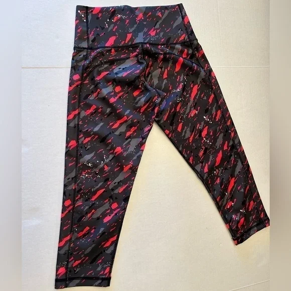 Adidas climate 3/4 length active capri pant gray splatter multi color Sz-XS I16 - Picture 6 of 9